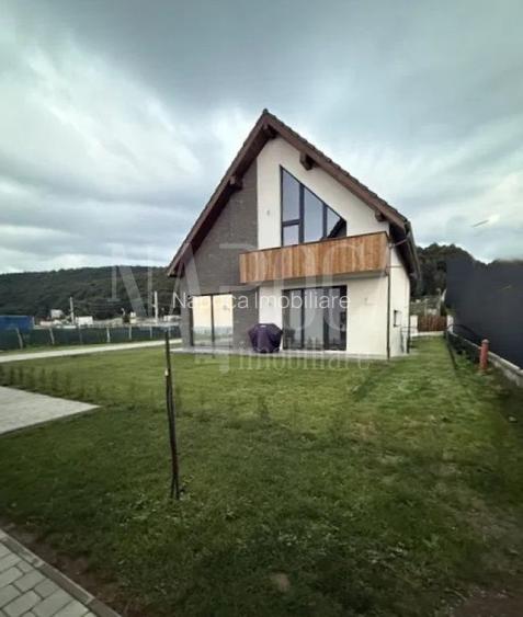 Casa 5 camere de vanzare in Salicea - 4