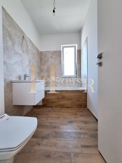 APROAPE DE UZINA DE APA. GRADINA PRIVATA. - 9