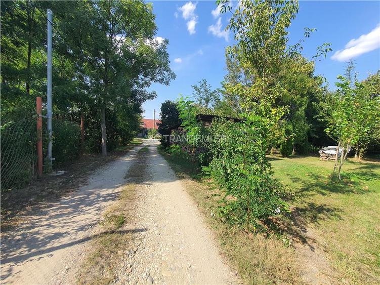 Teren intravilan Sacel -zona lacuri -ultimul lot de 900mp - 25