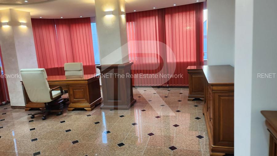 Spațiu premium birouri sau clinică, 2 corpuri, 12 parcări, lift, terasă - 7500 E - 4