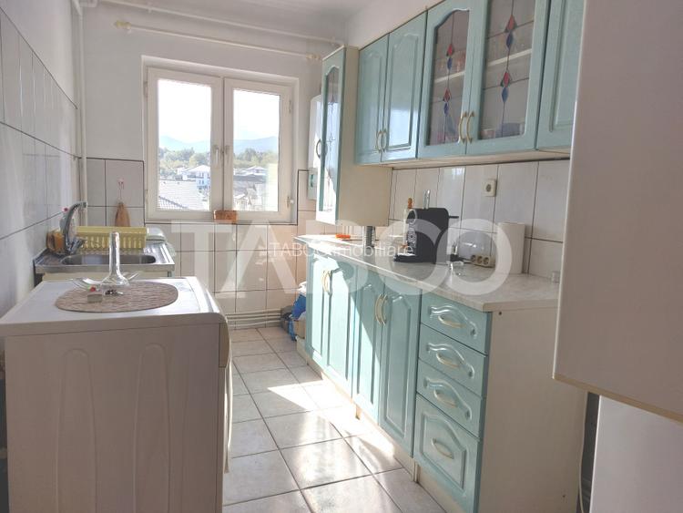 Apartament 50 mpu 2 camere etaj 3 pivnita Piata Noua Cisnadie - 7