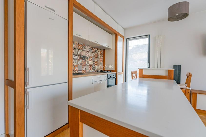 Apartament 2 Camere de Închiriat – Zona Șchei, Parcare Privată - 2