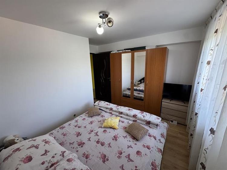 Vând apartament 2 camere decomandat | Complet mobilat și utilat | Brădești, Dolj
