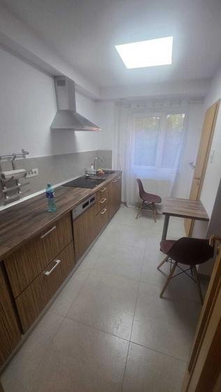 Spitalul Județean | 3 Camere | Etaj 2 | Centrala proprie