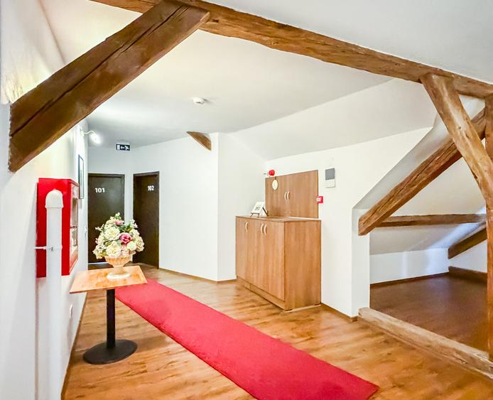 Hotel de 3 stele – 12 camere- în centrul istoric al Sibiului