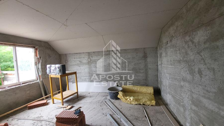 Casa individuala cu 7 camere,si teren de 550 mp,Dudestii Noi