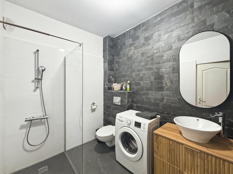 Studio compartimentat în 2 camere | Zona Campus | IComision 0 - 12