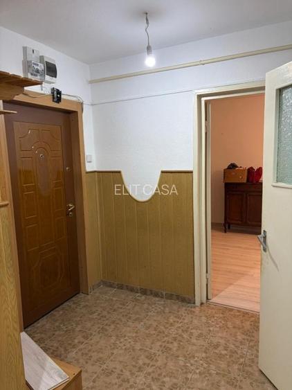 Apartament 2 camere decomandat , etaj 1/10,  zona Tatarasi - 4