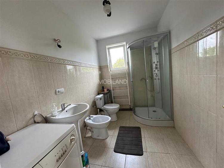 Casa spatioasa 160mp, cu 6 camere si 2150 mp teren - 13