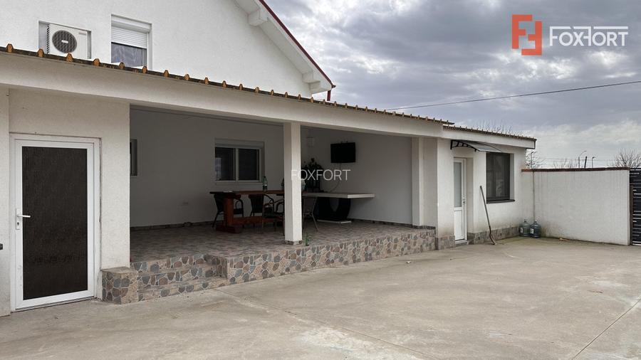 Casa individuala 8 camere, 400 mp, in Mosnita Noua vatra satului - 12