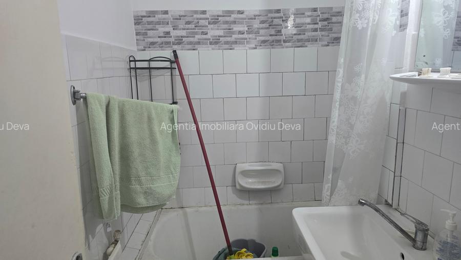 Vand apartament 3 camere in Deva, zona Scarisoara (Astoria), etaj 3, - 8