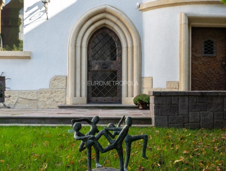 Vila spectaculoasa, complet renovata Dacia - 12