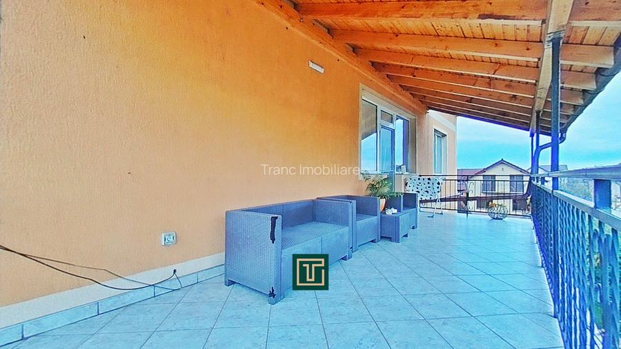 Casă impresionantă cu 15 camere, teren generos, piscină in Fantanele, Arad - 15