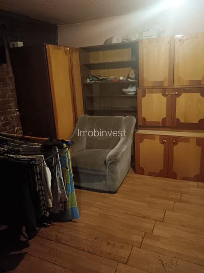 Vand casa 1 cam. in curte comuna - 3