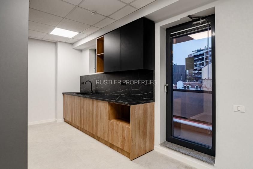 Spațiu de inchiriat pentru birouri in cladirea Dacia Business Center - Moșilor - 12