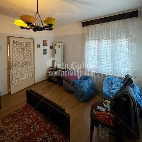 | De Vanzare | Casa | Blvd. Cosbuc-Traian | Teren 134 mp | - 3