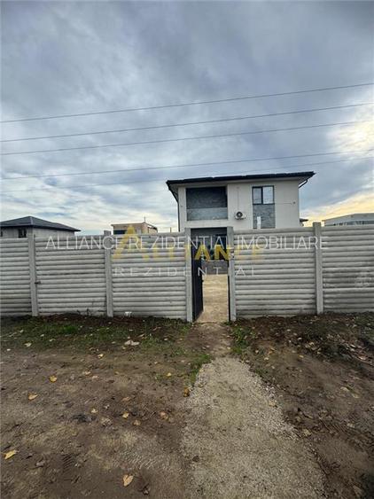 Vila Individuala - mobilata/utilata - 4 camere - 2 bai - teren 405 - 2