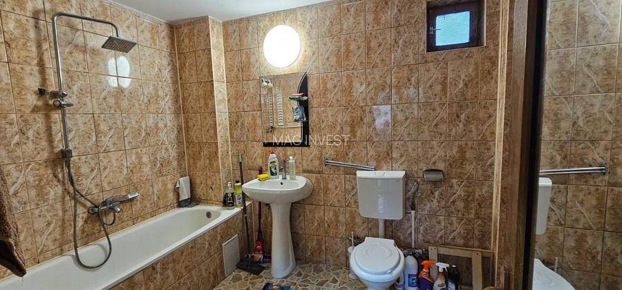 Casa centrala, recent reconsolidata – Strada Traian, Galati - 9