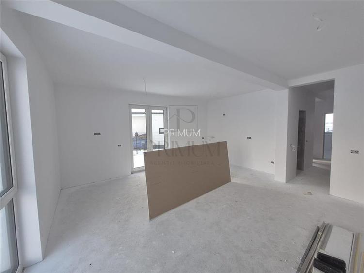 Duplex spatios - 4 dormitoare - zona in plina dezvoltare. - 3
