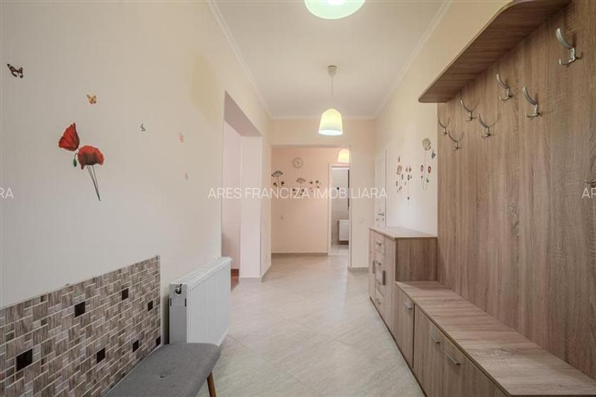 DOMNESTI,VILA,4 CAMERE,258 MP,TEREN 700 MP,AN 2017,MOBILATA - 20