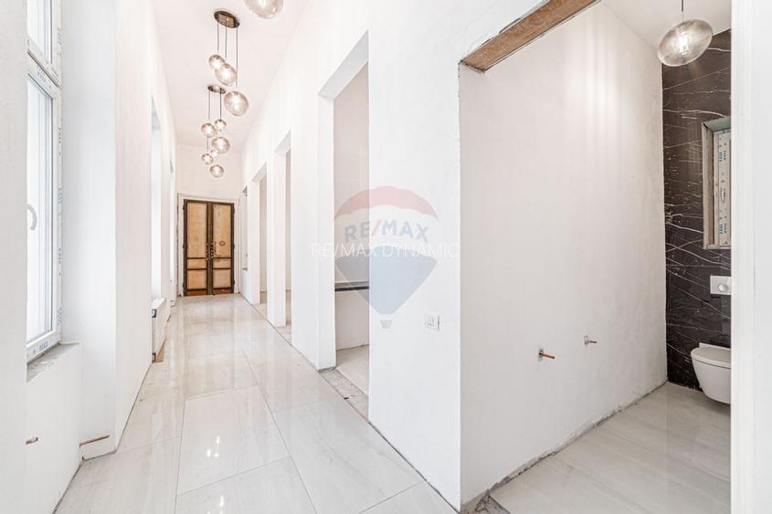 Spațiu de închiriat 149 mp, ultracentral, în Palatul Neumann - 9