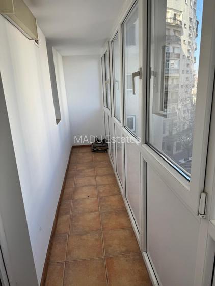 BLOC MIXT, garsoniera Bulevardul Unirii , etaj 3, mobilata si utilata, ST 46 mp - 8