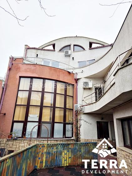 Spațiu generos, locație centrală, oportunitate rară de închiriere în Constanța - 2