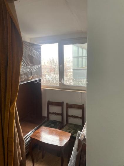 Vand urgent garsoniera  ultracentral  Piata Rosetti - Bd. Carol - 2