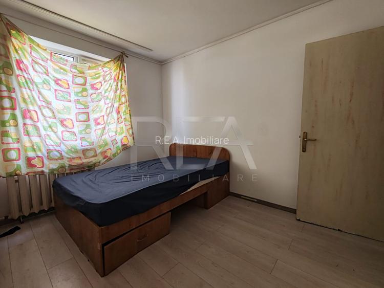 2 camere, decomandat, bloc din 1981, anvelopat-Gorjului,  Str Cetatea de Balta - 2