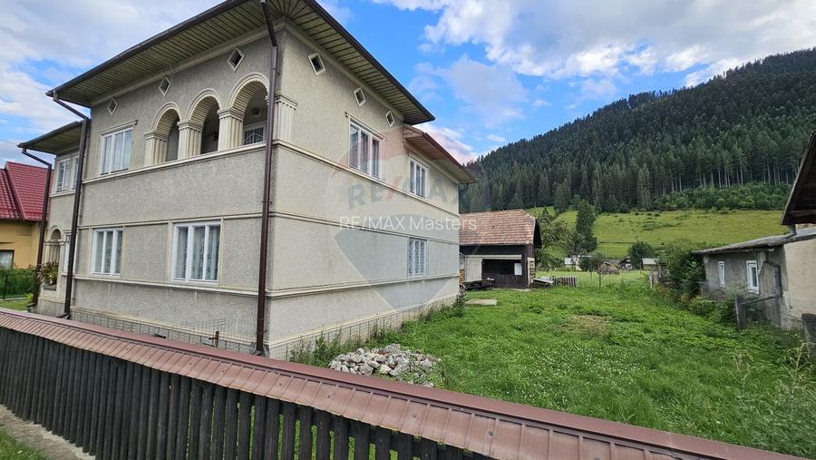 Casa 225 mp, teren intravilan 4822 mp C. Moldovenesc, Suceava - 12