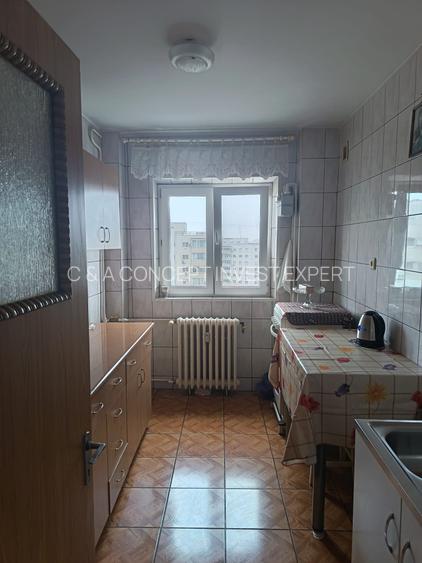 EROII REVOLUTIEI - 8