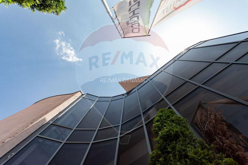 Clădire de birouri Micalaca pe principală, vad si vizibilitate sporită - 8