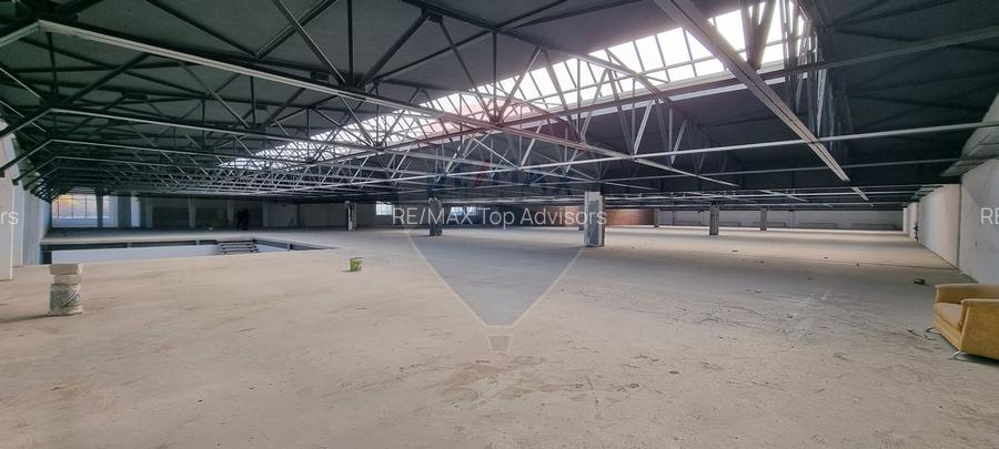 DE INCHIRIAT Spațiu comercial | 3872mp | Preciziei / Militari - 12