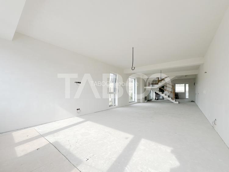 Casa cuplata semifinisata de vanzare in Dambul Rotund cu garaj - 3