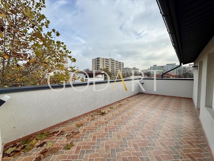 Oportunitate | Vila individuala | Curte | Tei - 24