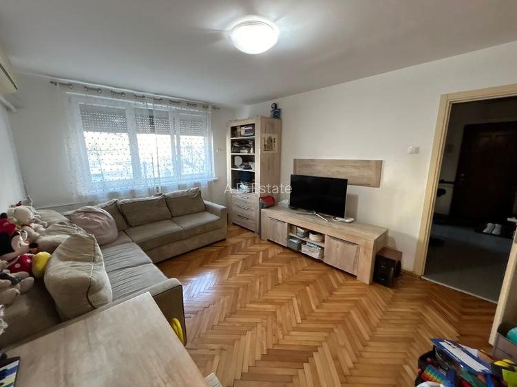 Titan Ozana 3 Camere Parter 63 Mp Bloc 1970 Reabilitat 15 Min Metrou - 4