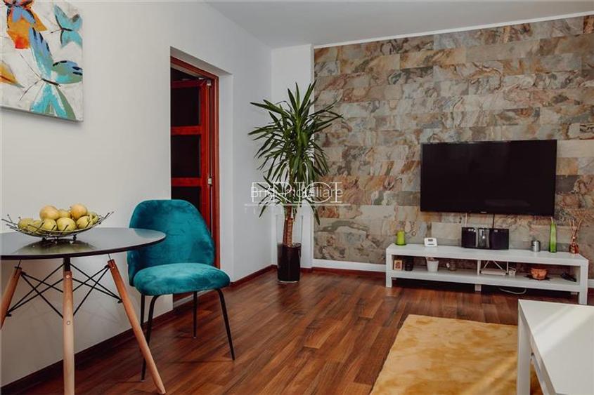 Apartament cu 2 camere, cu Parcare, Livada Postei, Centrul Istoric - 2