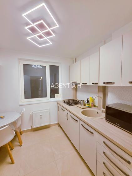 2 camere Sala Palatului Cismigiu etaj 4 - 5