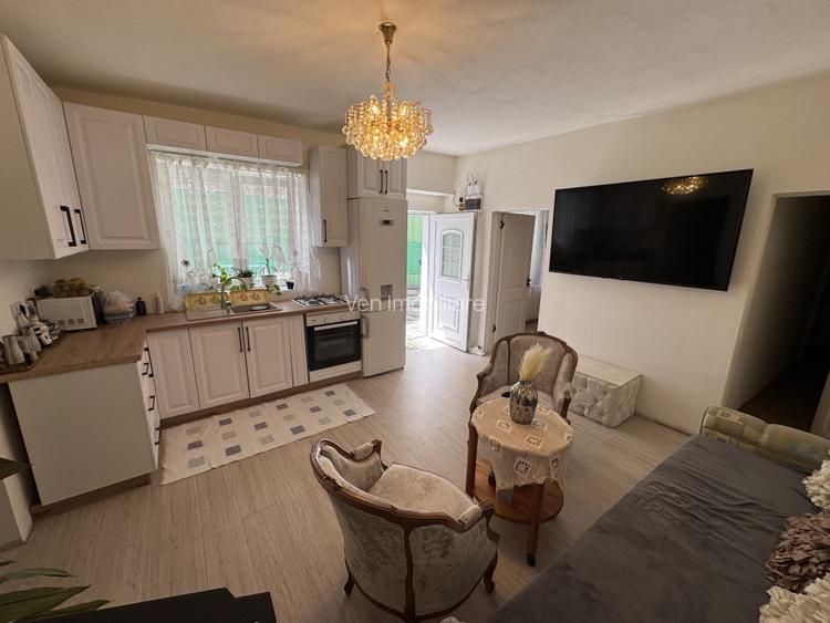 Exclusivitate- Apartamnet 3 camere, ultracentral- oportunitate excelentă - 2
