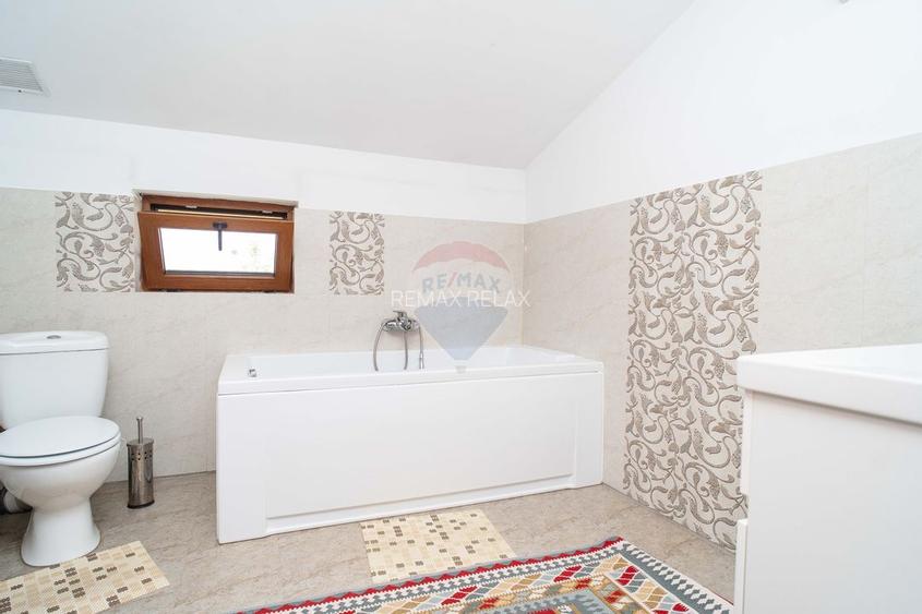 Casă/Vilă elegantă 5 Camere, Teren 900mp - Hlincea, Iași - 0% Comision - 24