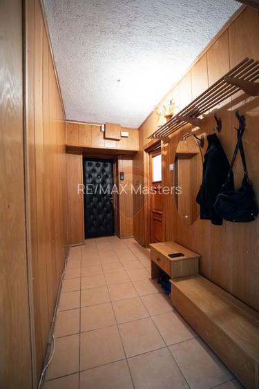 Apartament cu 4 camere de vânzare în zona Central - 24