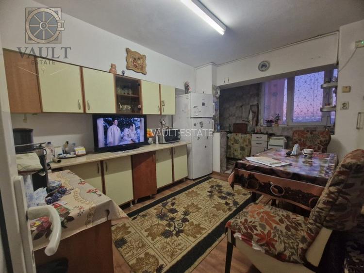 APARTAMENT 4 CAMERE-RAHOVA-BLOC REABILITAT-2 BAI-2 BALCOANE - 2