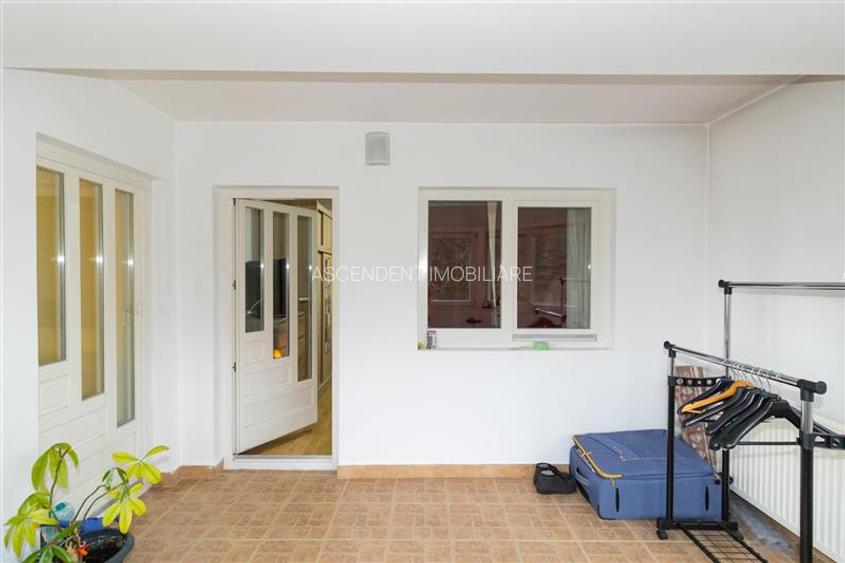 Vila distincta, panorama urbana, amplasare de top, Zarnesti, Brasov - 29