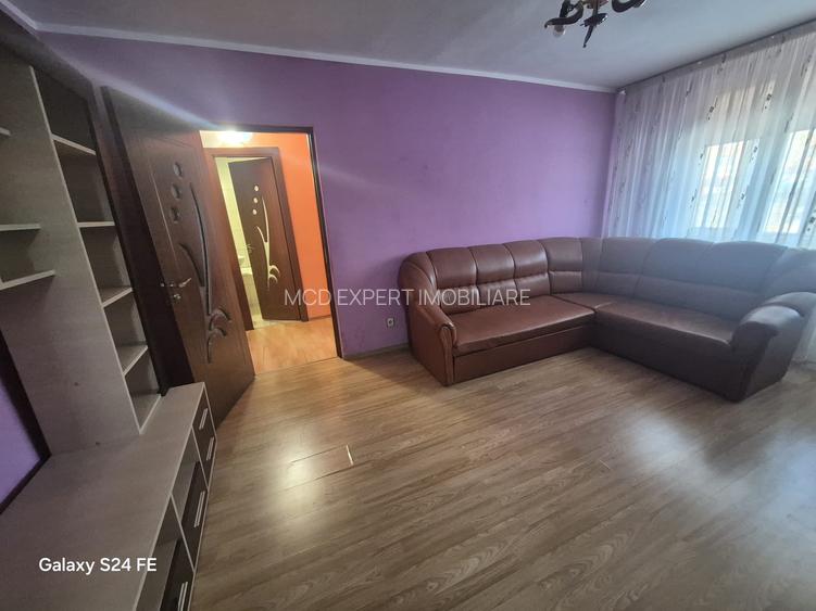 Apartament 3 camere, 2 băi, etaj 1 - 3