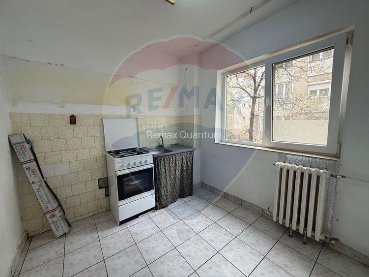 De vânzare apartament  2 camere , Etaj  1, Str. Moldovei, Rogerius - 3