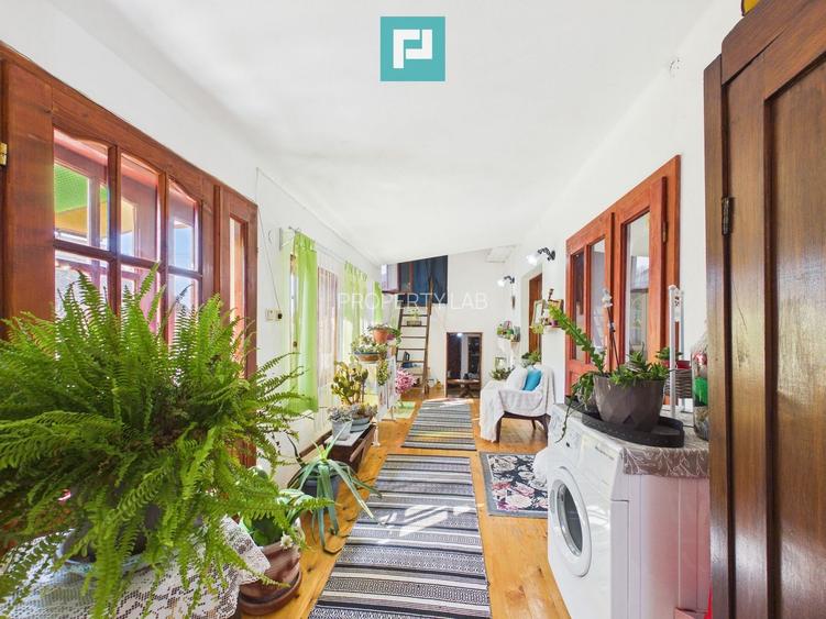 Casă cu 6 camere pe teren de 2029 mp – Miniș - 12