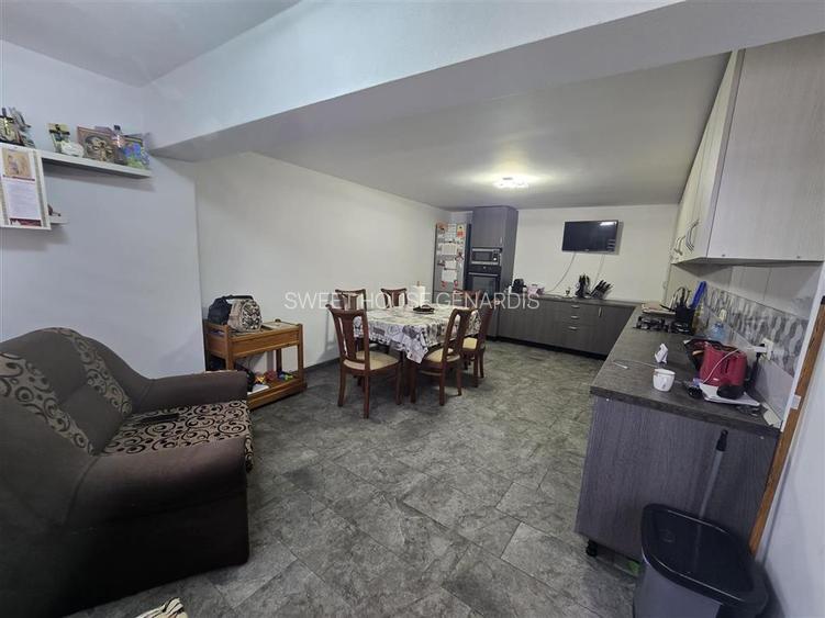 Spatiu Liniste si Libertate la poalele Muntilor - 4