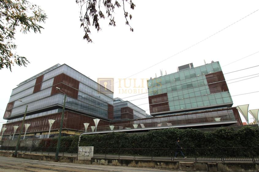 Piata 700; centrala proprie, la prima inchiriere dupa renovare. - 19