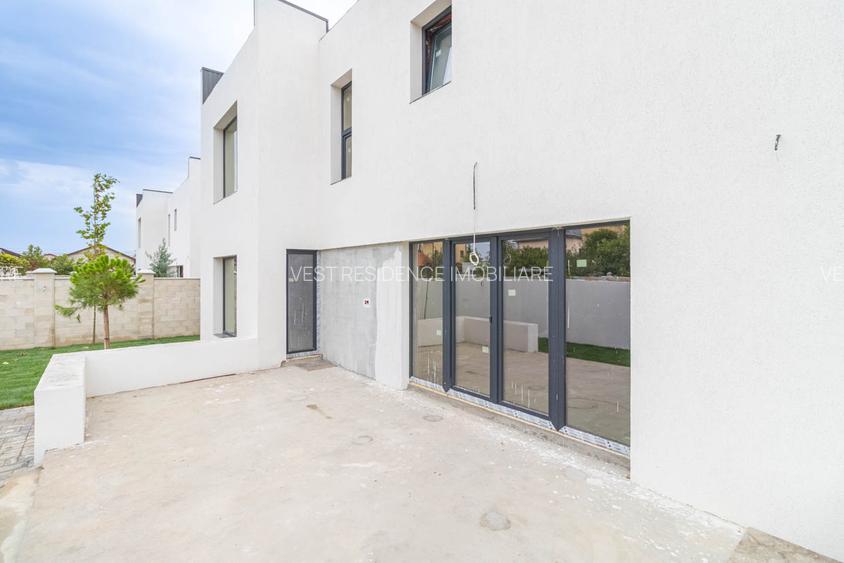 Casa individuala cu 5 camere. Teren 500 mp. Comision 0 - 7