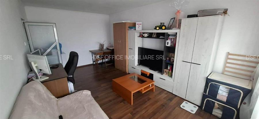 Apartament cu 2 camere DECOMANDAT in Nicolina, Biserica Catolica - 4